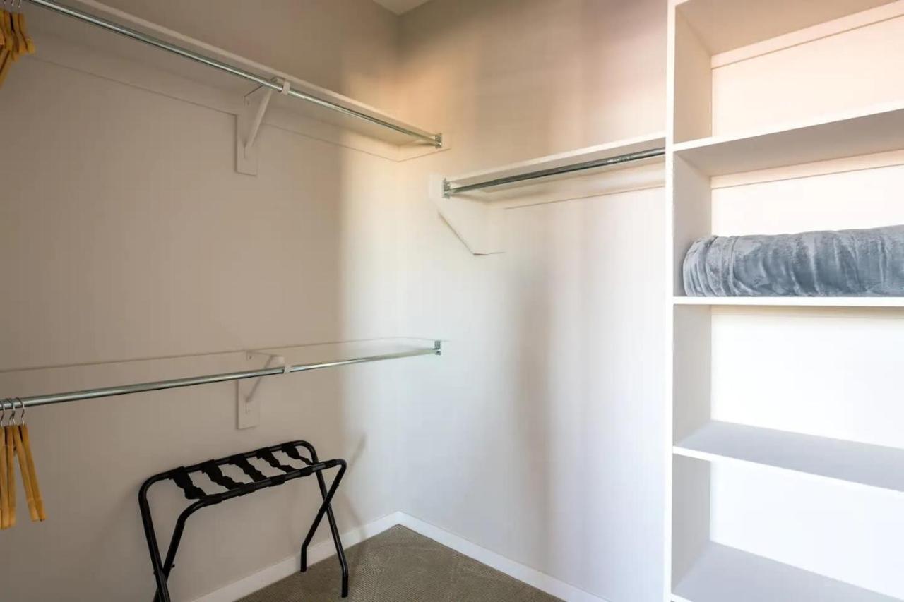 Apartment Modern Cozysuites - Paradise Under The Palm Trees! *